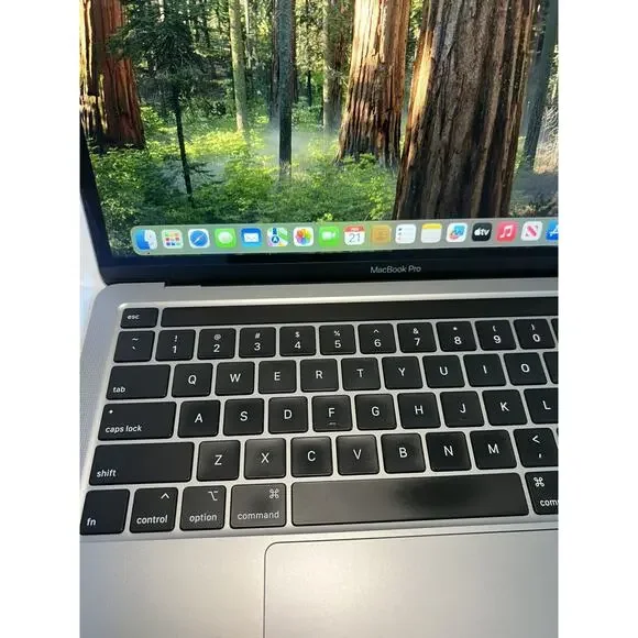 Apple MacBook Pro 13 Silver Touch Bar 2020 Intel Core I5, 8GB RAM, 250GB SSD